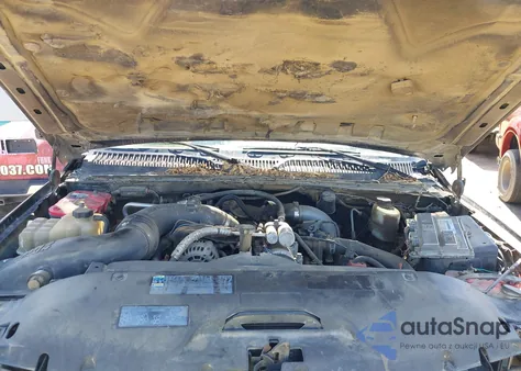 2002 GMC Sierra 2500Hd Sle from USA, damaged, VIN 1GTHK23102F105960